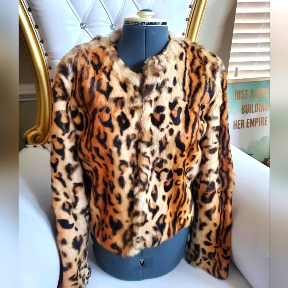 Leopard Print Cheetah Print Faux Fur Jacket Size M